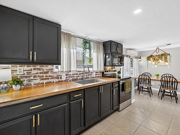 4th image of 7286 Aberdeen Ct