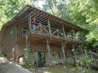 947 Dogwood Trl, Hiawassee, GA 30546