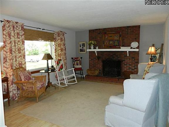 2nd image of 6955 Wooster Pike