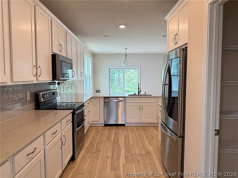 487 Union St — Photo 8