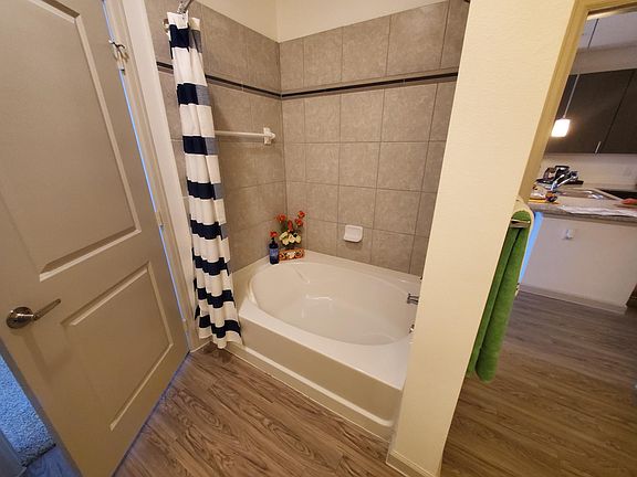 5th image of 1769 Sadler Dr