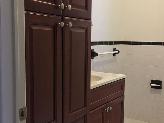 3rd image of 714 W 181st St APT 25