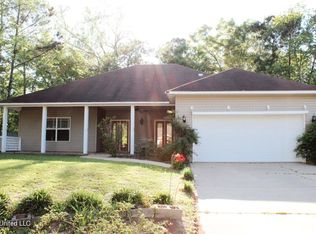 2813 Hickory Ln, Ocean Springs, MS 39564