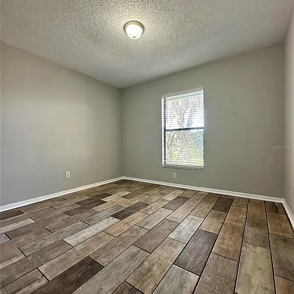 1831 Twisting Ln — Photo 12
