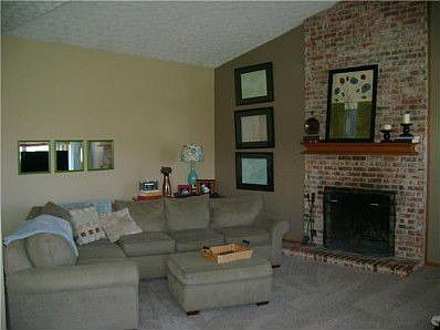4th image of 7980 Anderson Park Ln