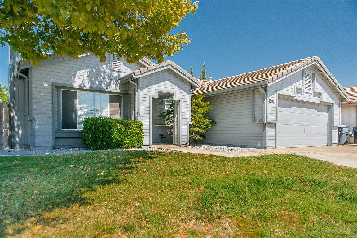 8567 New Forest Way photo 1