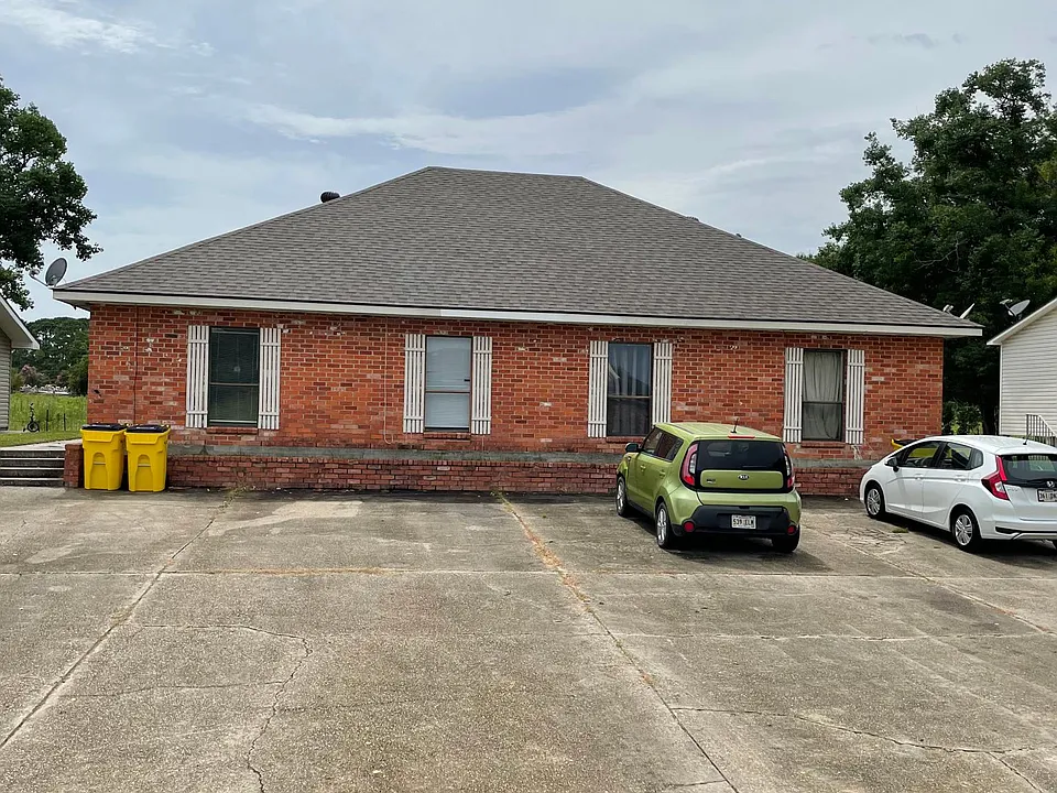 210 Rue Basin #B