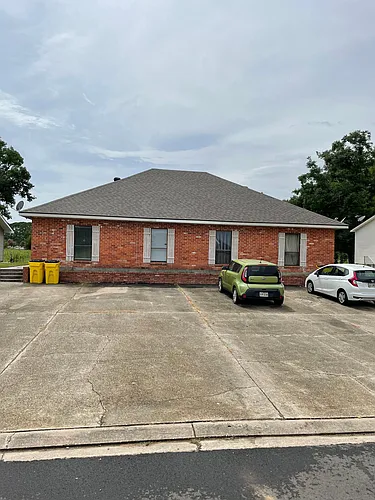210 Rue Basin #B Photo 1