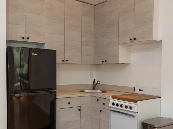 215 East 24th Street image 10 of 13