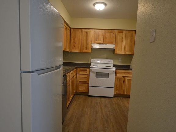 5th image of 616 Evergreen St #16