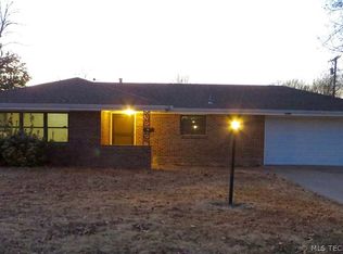 1709 S Crescent Dr, Bartlesville, OK 74006