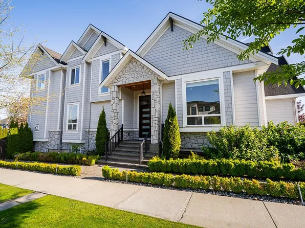 18712 55th Ave, Surrey, BC V3S 4N7