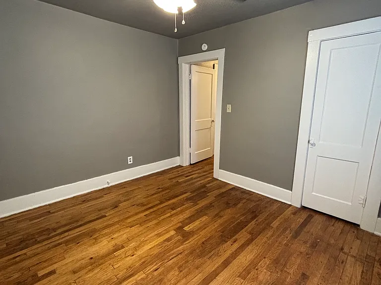 1235 S Lewis Pl — Photo 12