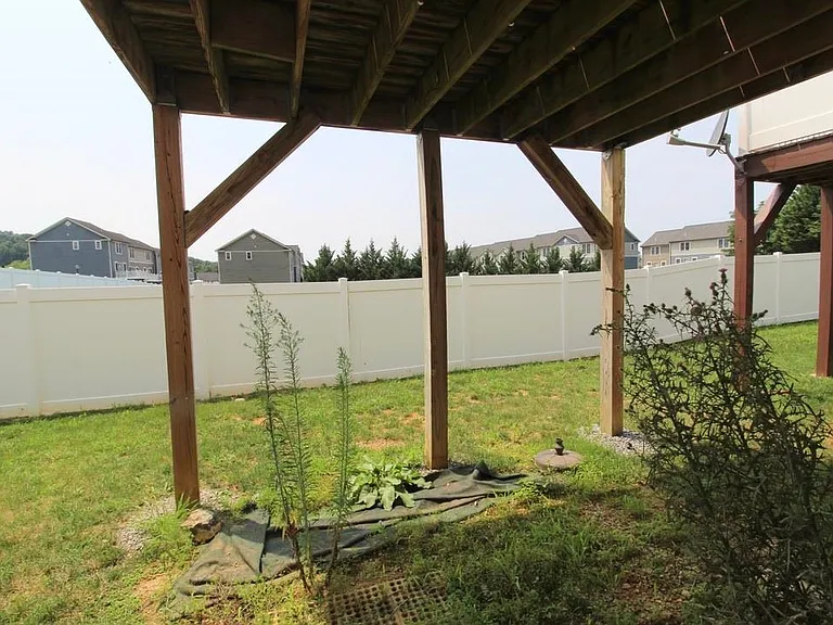 2221 Lapis Ln — Photo 16