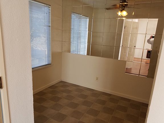 5th image of 1053 Tekman Dr