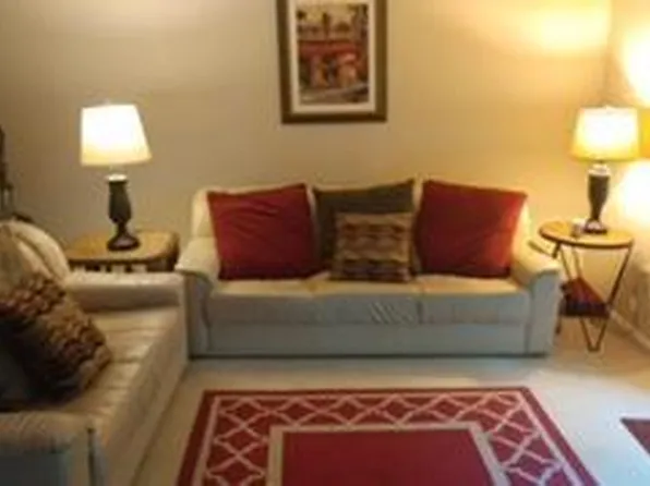 173 Ledgewood Cir, Burlington, VT 05401