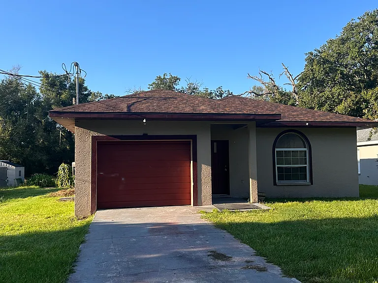 2701 Waver St — Photo 1