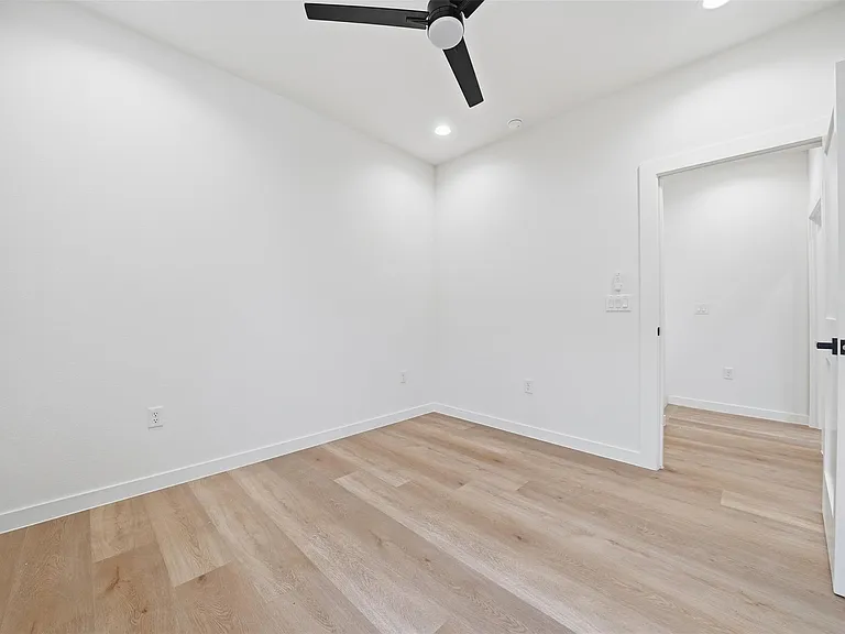 2212 Yellow Jacket Ln #1 — Photo 20
