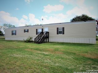 144 Creekway Ln, Seguin, TX 78155