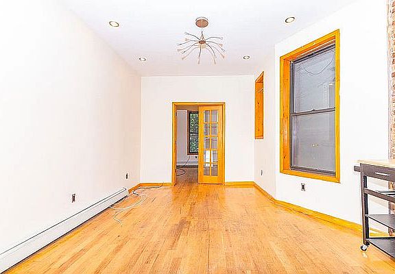 5th image of 135 Rogers Ave APT 2L