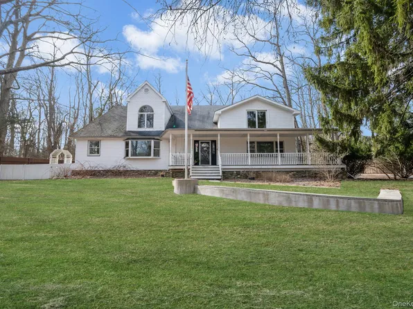 12 Lakeside Drive, Middle Island, NY 11953