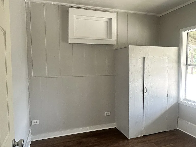 415 Moss St — Photo 7