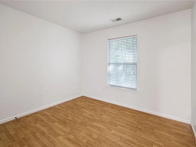 176 Darbys Crossing Ct — Photo 18
