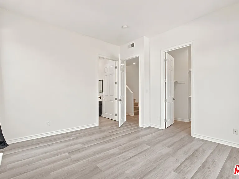 4940 Laurel Canyon Blvd #102 — Photo 8