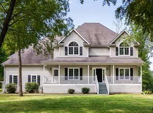 901 Westwood Cir, Genoa, IL 60135