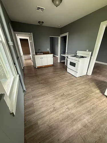 113 Green St #3 Photo 1