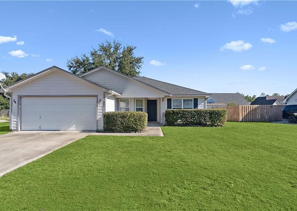 1st image of 606 Victoria Cir