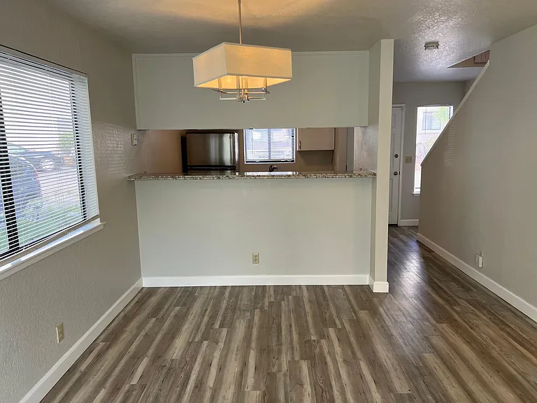 2524 Charlene Ln — Photo 18