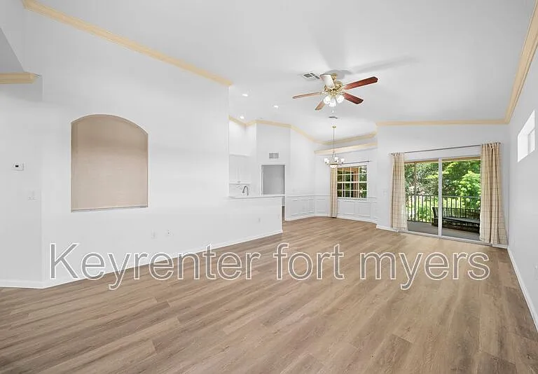 5370 Park Rd #4 — Photo 5