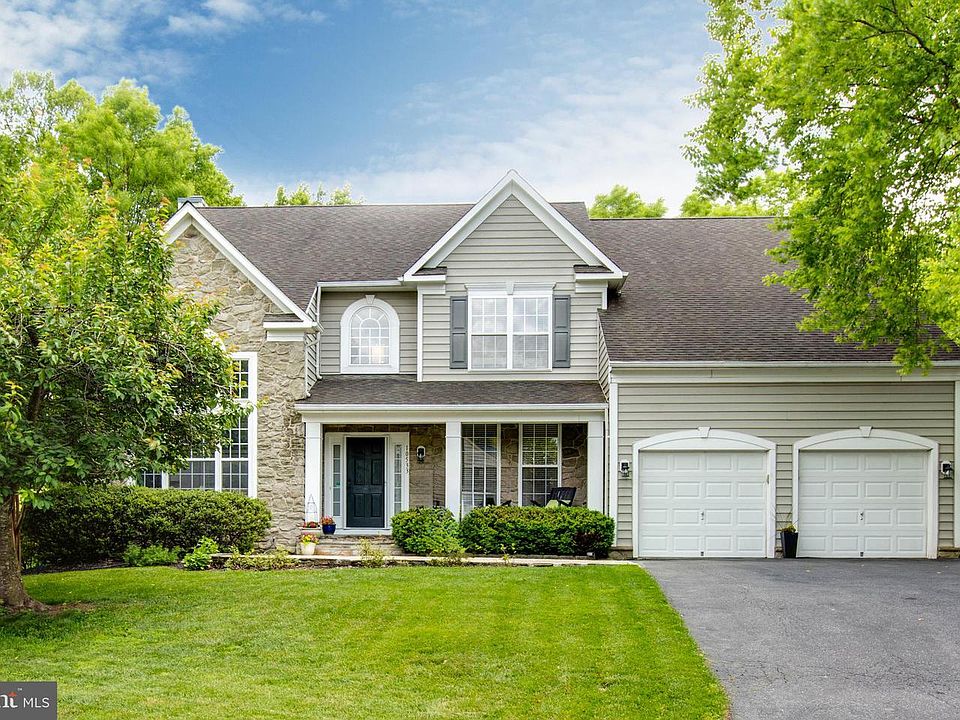 1st image of 10533 Chesham Way