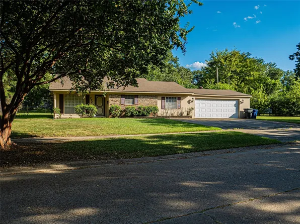 7701 Woodfield Dr, Shreveport, LA 71106