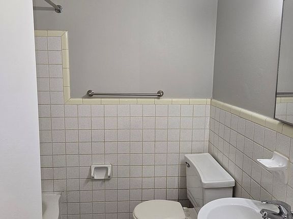 4th image of 4724 Southern Pkwy APT 6