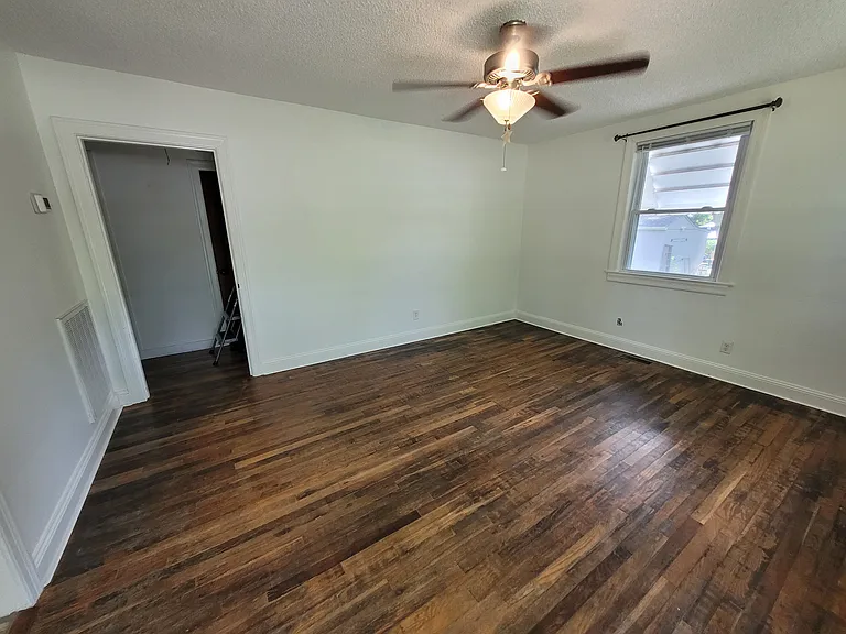 1507 Spence Ct — Photo 6