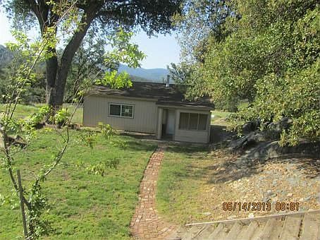 2nd image of 41615 River Falls Rd