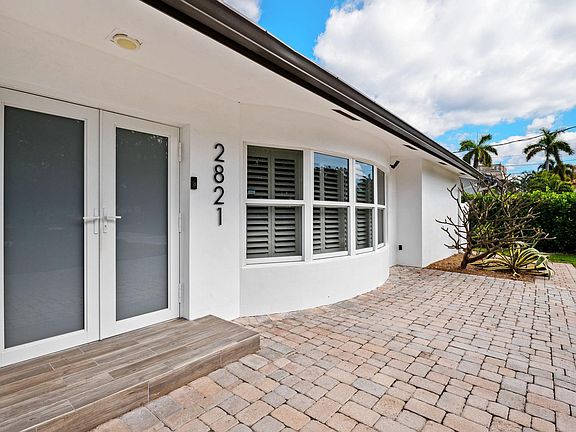 5th image of 2821 NE 9th Court
