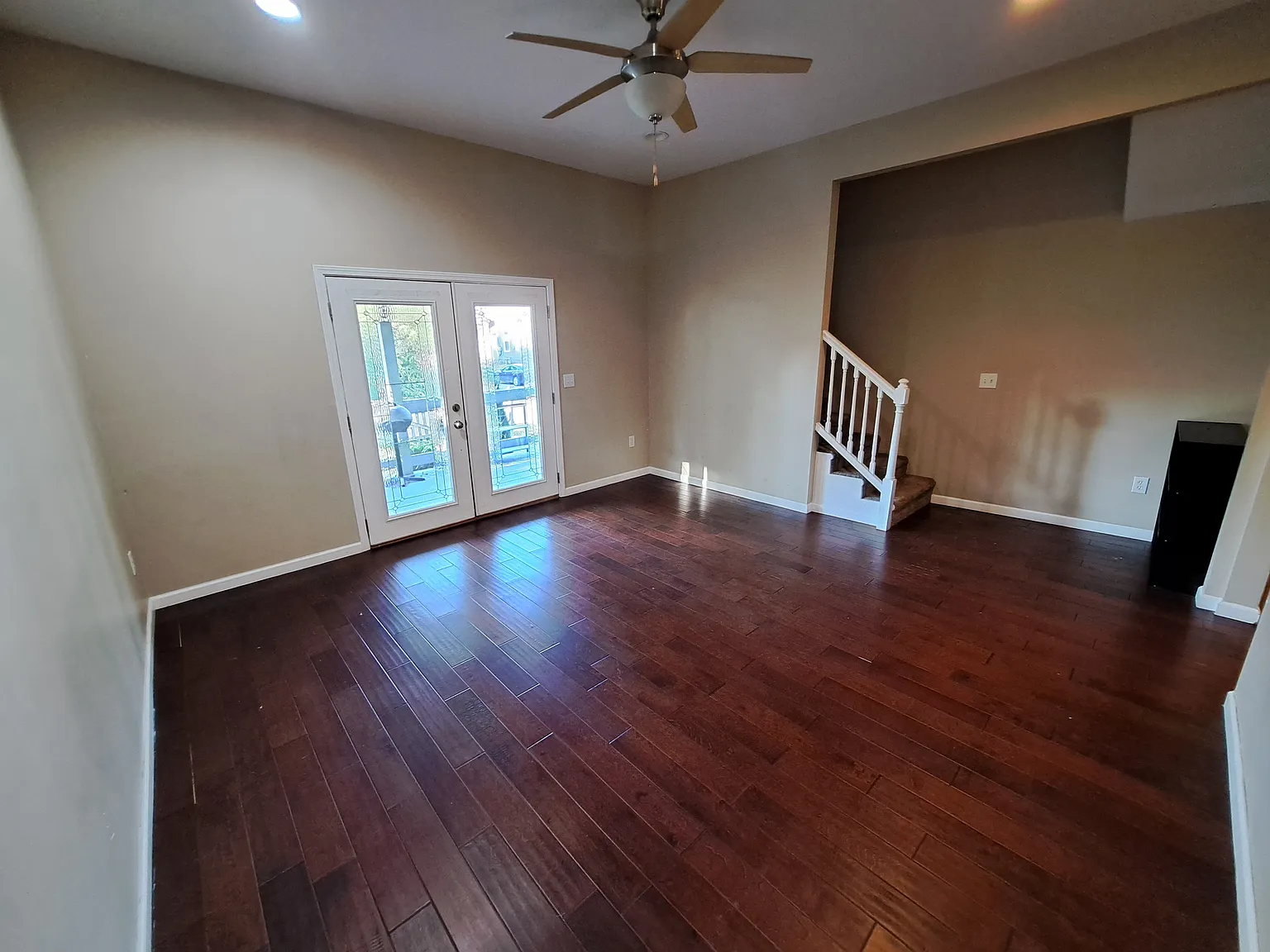 1206 Lexington Ave — Photo 3