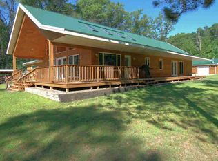 15908 Flower Lake Dr, Crivitz, WI 54114