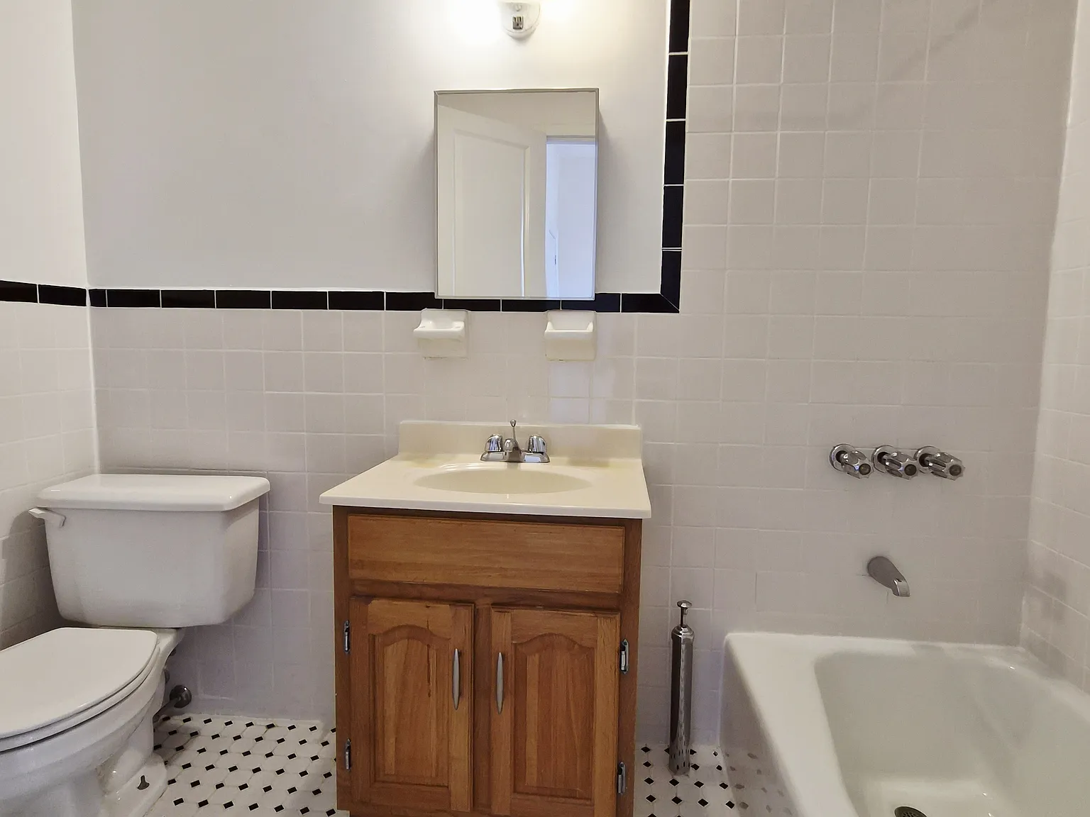355 West 85th Street — Photo 4