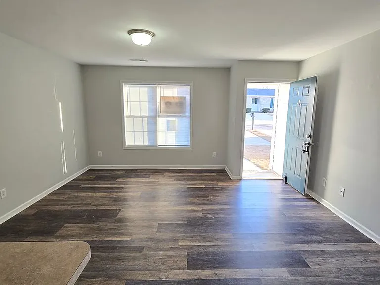 62 Coats Cir — Photo 3