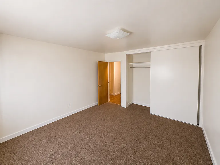 23 Yellowstone Ave — Photo 12