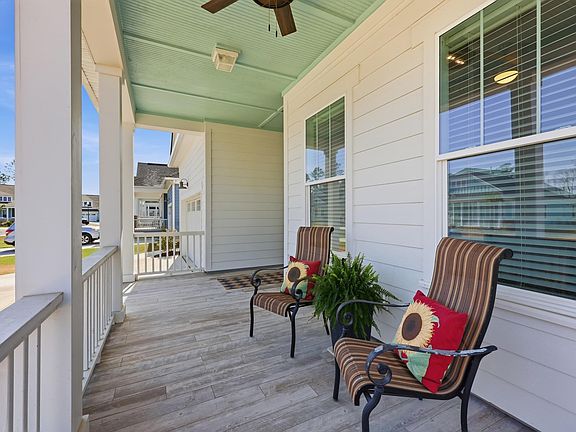 4th image of 6431 Berg St.