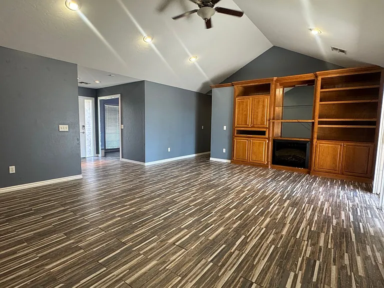 169 NW Copperfield — Photo 2