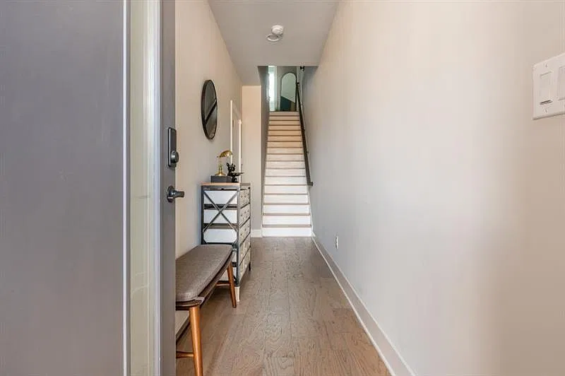 3 bed, 2.5 bath, 1867 sqft, $6,500 — Photo 4