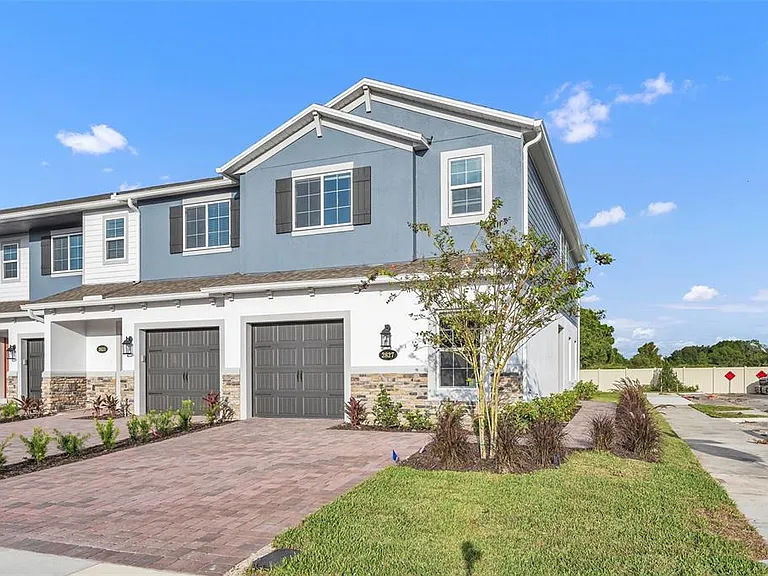 2827 Narcoossee Commons Way — Photo 3
