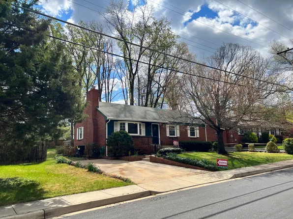 4113 Lamarre Dr, Fairfax, VA 22030
