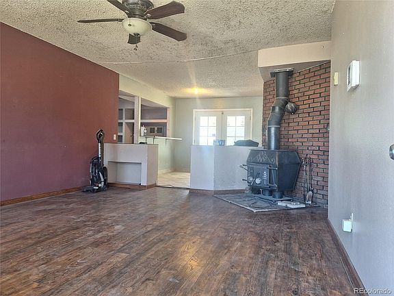 2nd image of 720 Garnet Avenue